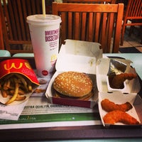 Photo taken at McDonald&amp;#39;s by glauco r. on 1/8/2013