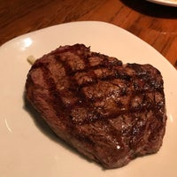 Photo taken at Outback Steakhouse by Tomoaki M. on 8/30/2018