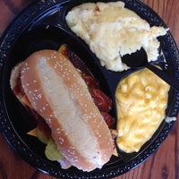 Photo taken at Dickey&amp;#39;s Barbecue Pit by Tonny H. on 3/27/2014