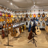 Photo taken at Long &amp;amp; McQuade Musical Instruments by Giang T. on 2/10/2024