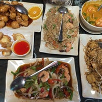 Photo taken at Thai Delight Cafe by Kiki F. on 8/10/2015