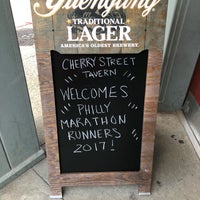 Foto tirada no(a) Cherry Street Tavern por Orig P. em 11/18/2017