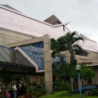 Photo taken at Museum Bayt Al Quran dan Istiqlal by Khalid A. on 12/25/2012