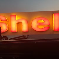 Photo taken at Shell by Arda B. on 8/15/2017