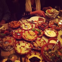 2/13/2013にDyane G.がObeirut Lebanese Cuisineで撮った写真