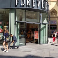 Photo taken at Forever 21 by Claudio K. on 7/27/2018
