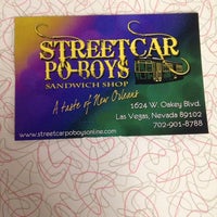 รูปภาพถ่ายที่ Streetcar Po-Boys โดย Tai เมื่อ 1/5/2014