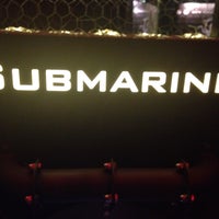 8/29/2015 tarihinde Robert K.ziyaretçi tarafından Submarine Bar &amp;amp; Club'de çekilen fotoğraf