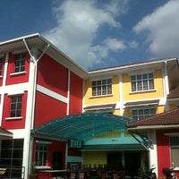 Pejabat Pendidikan Daerah Kluang College Administrative Building