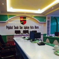 Photo taken at Pejabat Tanah Dan Jajahan Kota Bharu by Ayam on 9/19/2016