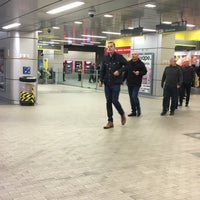 Photo taken at Liverpool Central Railway Station (LVC) by Özkan Özmen P. on 12/31/2018