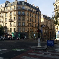 Photo taken at Boulevard Saint-Marcel by Ксения К. on 11/13/2014
