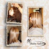 Photo prise au Ruby Salon par Ruby Salon le12/13/2013