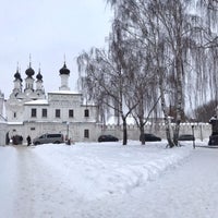 Photo taken at Памятник Петру и Февронии by Елена Д. on 1/4/2019