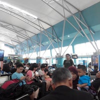 Photo taken at AirAsia Check-In Area by Farjumzal A. on 6/8/2015