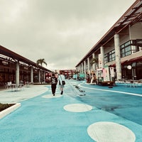 Photo taken at Okinawa Outlet Mall Ashibinaa by Adjani on 4/6/2024