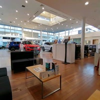 Photo taken at Volkswagen 東名横浜 by Adjani on 2/19/2021
