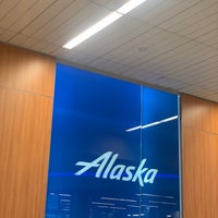 Photo taken at Alaska Airlines Check-in by nathnaryn on 8/27/2022