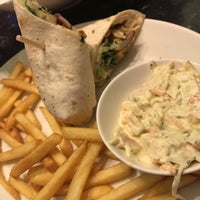 Photo taken at Frankie &amp;amp; Benny&amp;#39;s by Whennoufeats on 10/6/2017