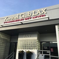 Foto tomada en The Kennel Club LAX  por Lucretia P. el 1/7/2018