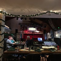 Foto scattata a Alpine Village Restaurant da Lucretia P. il 12/16/2017