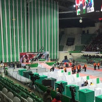 รูปภาพถ่ายที่ Tofaş Spor Salonu โดย Murat E. เมื่อ 1/19/2016
