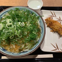 Photo taken at 丸亀製麺 テラッセ納屋橋店 by しん on 6/25/2023
