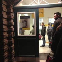 12/21/2012 tarihinde Christoph R.ziyaretçi tarafından Postbank Filiale'de çekilen fotoğraf
