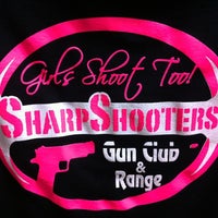 Foto scattata a Sharpshooters Indoor Range da Samantha il 11/6/2012