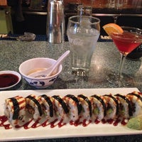 Снимок сделан в Happy Fish Sushi And Martini Bar пользователем Jared K. 2/8/2014