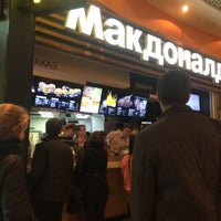 Photo taken at KFC by Артёмка Дикий on 3/11/2017