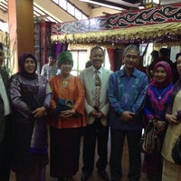 Review Wisma serbaguna senayan