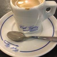 Photo taken at El Café Gijón by Postari on 11/12/2019
