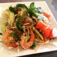 Das Foto wurde bei Thai Time Cuisine von Thai Time Cuisine am 12/8/2016 aufgenommen