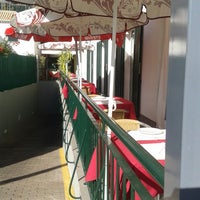 Foto tirada no(a) Restaurante Lugar de Baixo por Carla C. em 11/16/2013