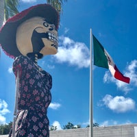 Foto diambil di Discover Mexico oleh Dana B. pada 2/1/2019