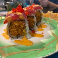 1/30/2020 tarihinde Todd M.ziyaretçi tarafından Sushi Zone'de çekilen fotoğraf
