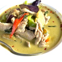 Das Foto wurde bei Similan Thai Cuisine von Todd M. am 8/7/2023 aufgenommen