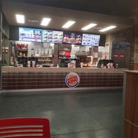 รูปภาพถ่ายที่ Burger King โดย Gi@n C. C. เมื่อ 5/18/2018