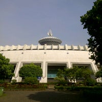 Photo taken at Pusat Peragaan IPTEK by Adie M. on 10/23/2012