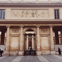 Photo taken at Faculté de Pharmacie Paris Descartes by Louise D. on 1/3/2017