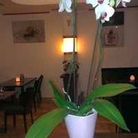 Foto tomada en In Time Restaurant-Bar  por Qiang L. el 9/24/2012