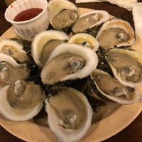 Photo taken at Captain Tom&amp;#39;s Seafood &amp;amp; Oyster by Josiah H. on 7/27/2018