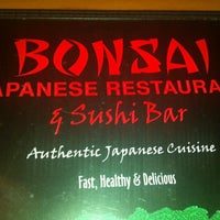 รูปภาพถ่ายที่ Bonsai Japanese Restaurant โดย Jerome D. เมื่อ 10/3/2012