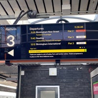 Снимок сделан в Wolverhampton Railway Station (WVH) пользователем Captain A. 9/23/2022