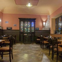 Foto diambil di Taverna Anemos oleh taverna anemos pada 12/13/2016