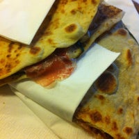 รูปภาพถ่ายที่ Divina Piadina - Piadineria artigianale a Milano โดย barbara gemma la malfa @. เมื่อ 11/27/2012