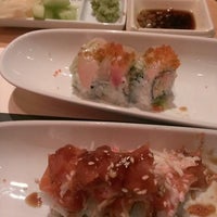 รูปภาพถ่ายที่ Sushi Sake โดย Steven P. เมื่อ 3/19/2013