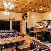 2/15/2017 tarihinde BeauMonde Lounge (Бомонд Лаунж)ziyaretçi tarafından BeauMonde Lounge (Бомонд Лаунж)'de çekilen fotoğraf