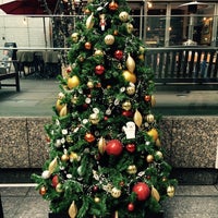 Photo taken at 三菱UFJ信託銀行本店ビル by ゆず on 12/19/2016